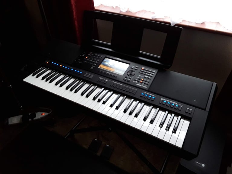 image for Yamaha PSR SX-700 Workstation Keyboard