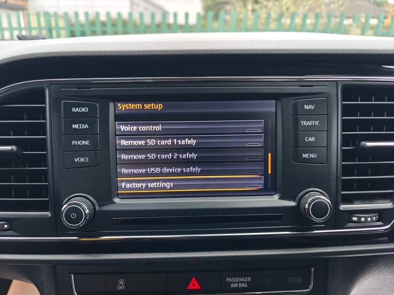 2013 SEAT Leon 1.2 TSI SE 5dr [Technology Pack] HATCHBACK Petrol Manual