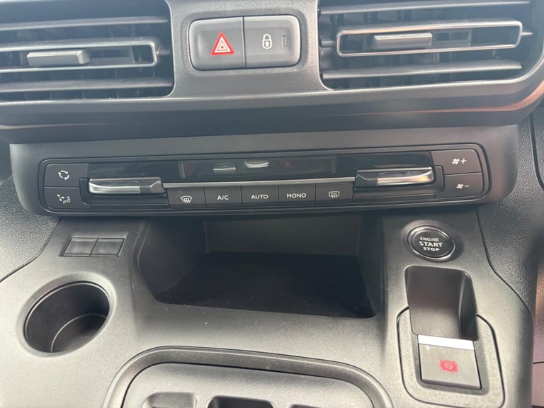 PEUGEOT RIFTER WAV WHEELCHAIR ACCESSIBLE VEHICLE AUTOMATIC 1.5 BlueHDi Allure