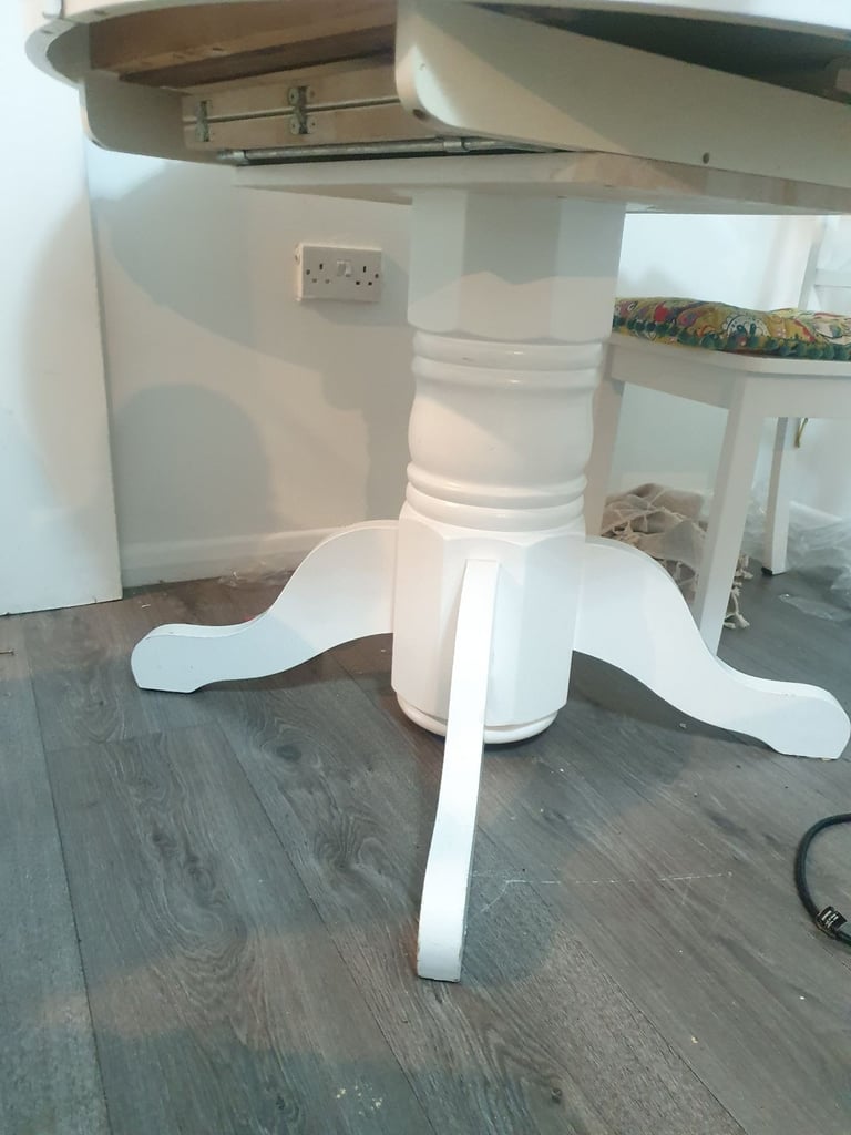 Dinning table chairs 