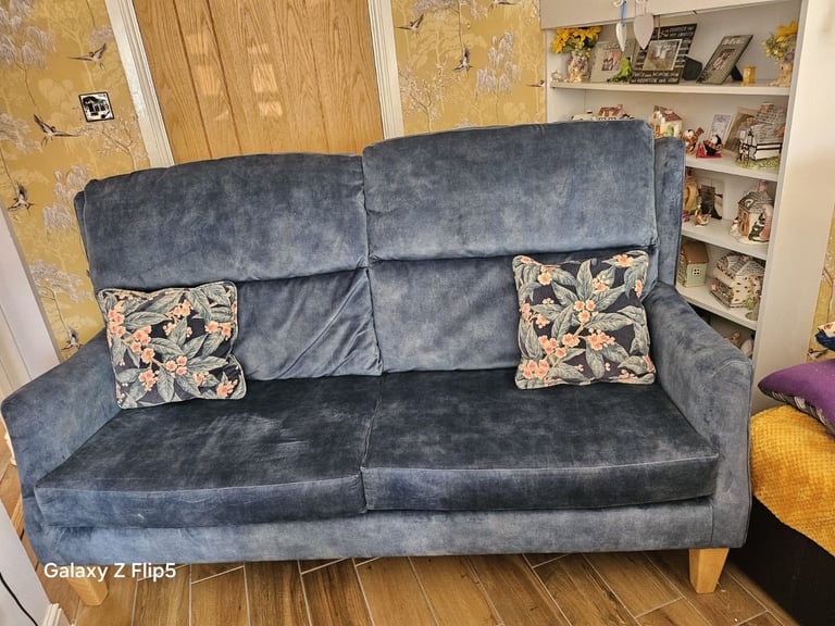 image for HSL Three Piece Suite