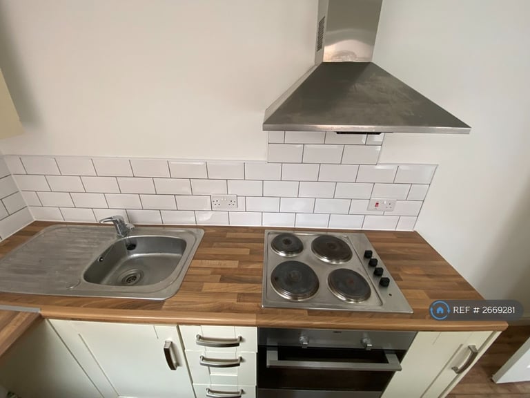 2 bedroom house in Sandon Road, Stafford, ST16 (2 bed) (#2669281)