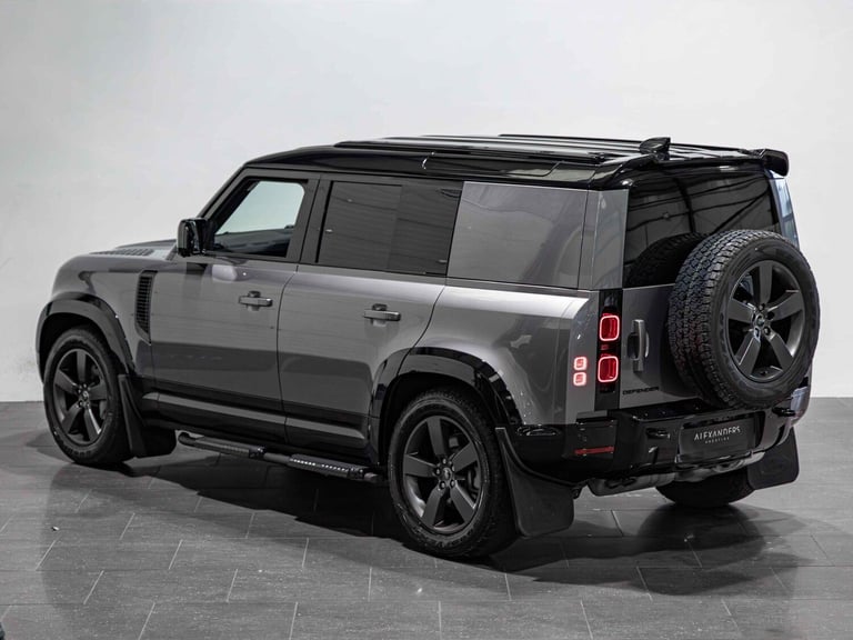  Land Rover Defender 110 3.0 D300 MHEV X-Dynamic HSE Hard Top SUV Auto 4WD MWB Euro 6 (s/s) 5dr D...