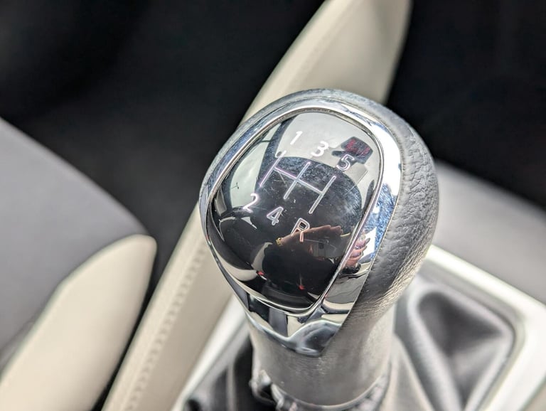 2017 Nissan Micra 1.5 dCi N-Connecta Hatchback 5dr Diesel Manual Euro 6 (s/s) (90 ps) HATCHBACK D...