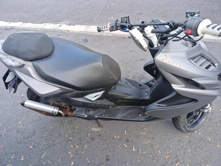 Yamaha Aerox NS50, 2016, 49 (cc)