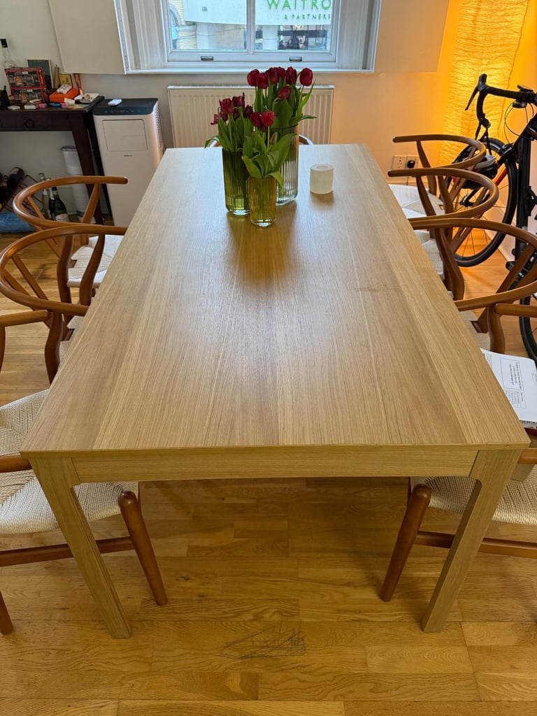 image for Extendable dining table