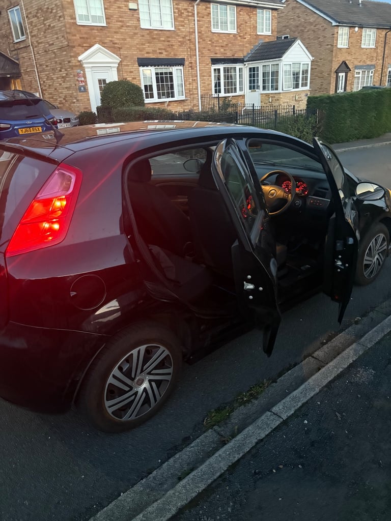 Fiat, GRANDE PUNTO, Hatchback, 2009, Manual, 1368 (cc), 5 doors