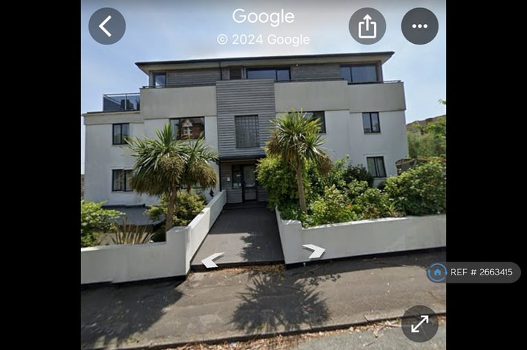 image for 2 bedroom flat in Crosby Court, Bournemouth, BH4 (2 bed) (#2663415)