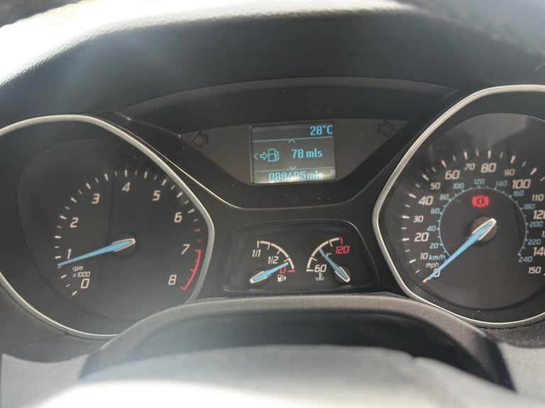  Ford Focus 1.0T EcoBoost Zetec Euro 5 (s/s) 5dr Petrol Manual