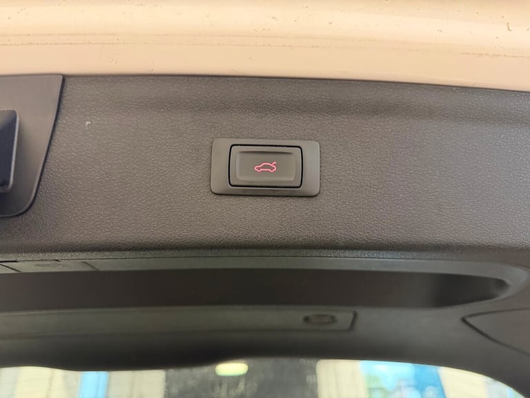 2018 Audi Q3 2.0 TDI S line Edition SUV 5dr Diesel Manual quattro Euro 6 (s/s) (150 ps) SUV Diese...