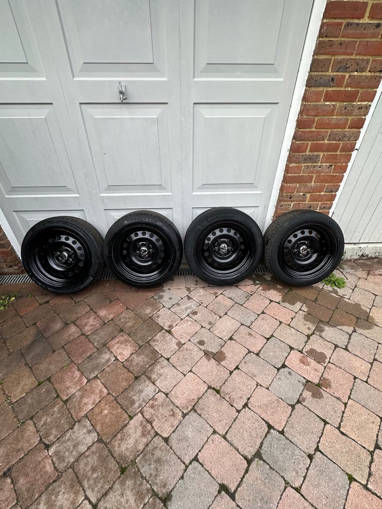 🌟Volkswagen 16” Banded Steels 5x112 With Excellent Tyres Front 195/55/16 Rear 205/55/16 VAG