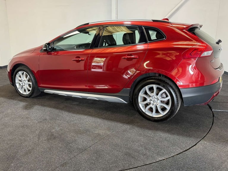 2018 Volvo V40 T3 [152] Cross Country Pro 5dr Geartronic HATCHBACK PETROL Automatic
