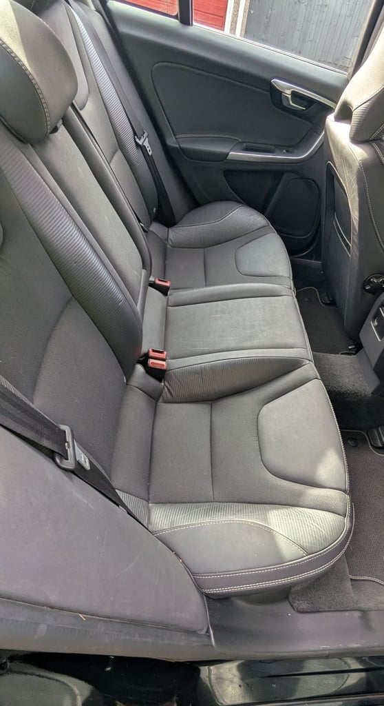 Volvo, S60, Saloon, 2011, Manual, 1560 (cc), 4 doors