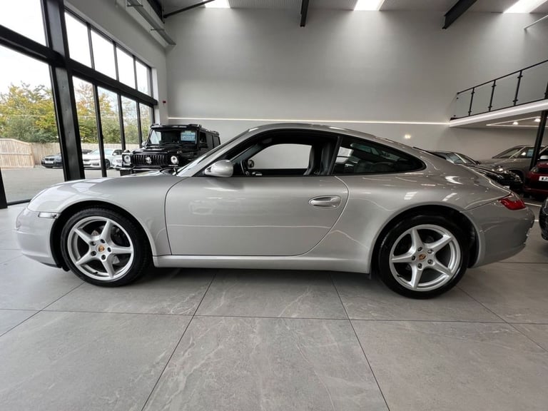 2005 Porsche 911 3.6 997 Carrera Coupe 2dr Petrol Manual (266 g/km, 325 bhp) Coupe Petrol Automatic