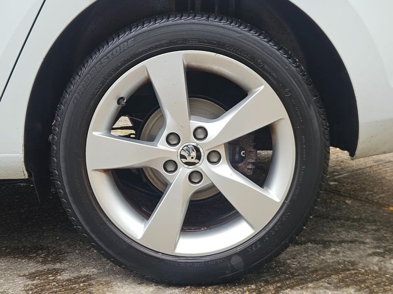 2014 Skoda Rapid Spaceback 1.2 TSI 105 SE Tech 5dr HATCHBACK PETROL Manual
