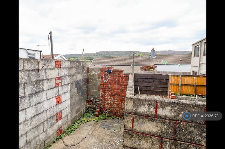 2 bedroom house in Bell Street, Aberdare, CF44 (2 bed) (#2336172)