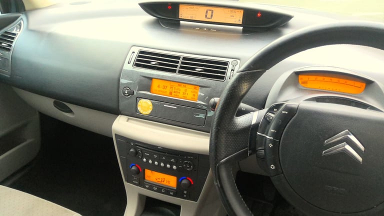 Citroen, C4, Hatchback, 2008, Manual, 1587 (cc), 5 doors