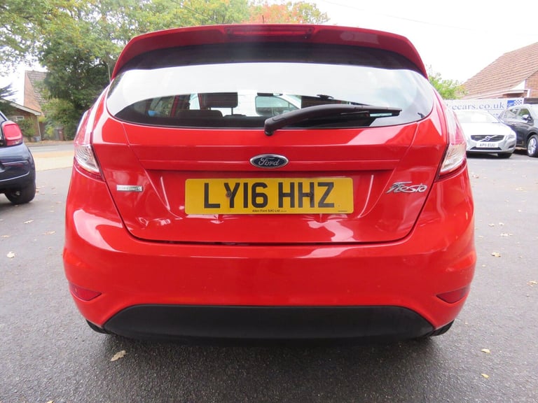 2016 Ford Fiesta 1.0T EcoBoost Zetec Euro 6 (s/s) 5dr HATCHBACK Petrol Manual