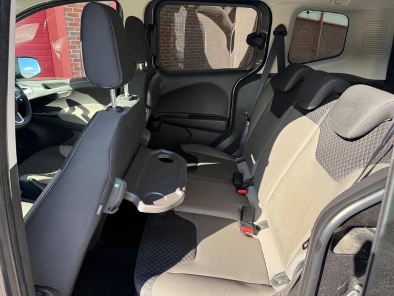 2019 Ford Tourneo Courier 1.5 TDCi Zetec Euro 6 5dr MPV Diesel Manual