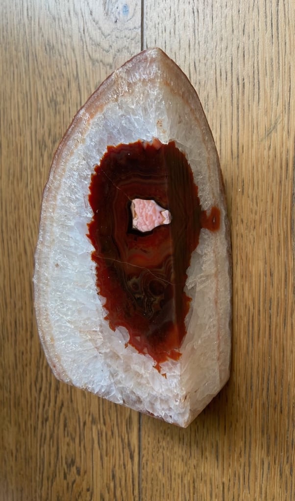 Agate rock specimen