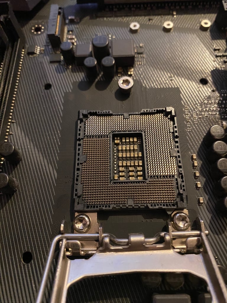 STRIX Z270H GAMING / i7-6700k / DDR4 16GB
