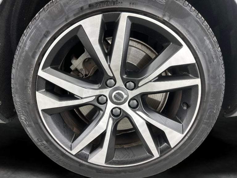 2020 Volvo V60 2.0h T8 Twin Engine 11.6kWh R-Design Plus Estate 5dr Petrol Plug-in Hybrid  Estate...