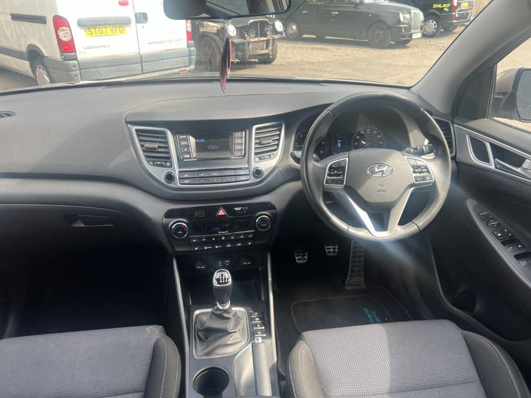 HYUNDAI TUCSON 1.7 CRDi Blue Drive SE 2015