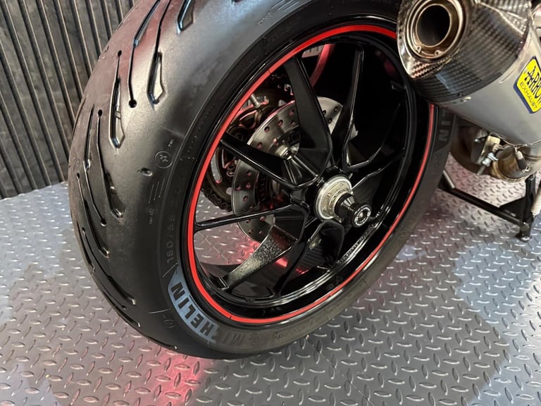 2015 Ducati Hyperstrada 821 821 Euro 3
