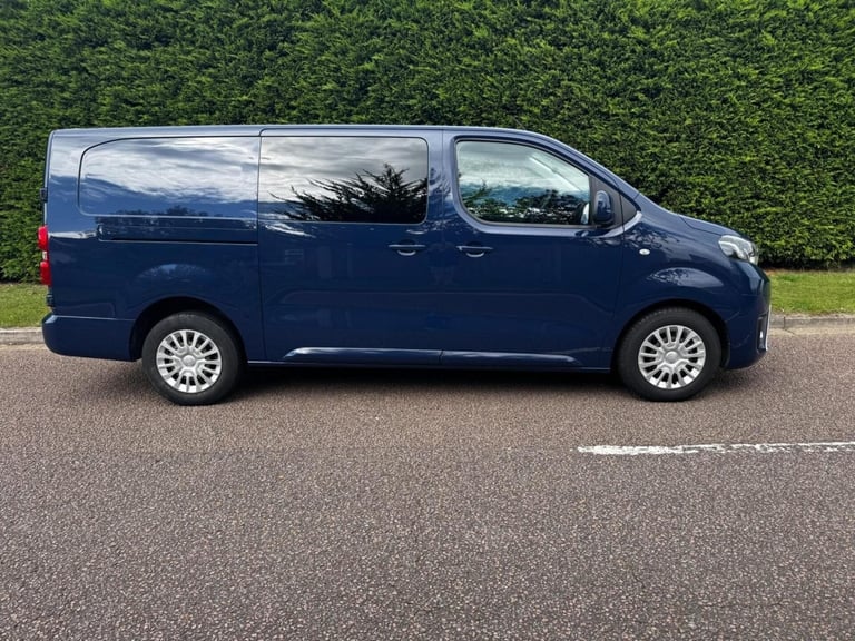 2017 "17" TOYOTA PROACE 2.0D (120 BHP) COMFORT LONG CREW CAB (6 SEAT) EURO 6