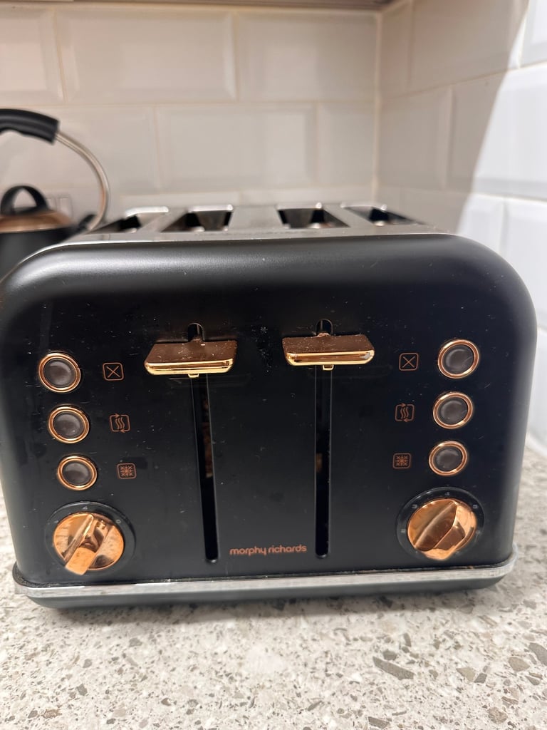 Morphy Richards toaster  
