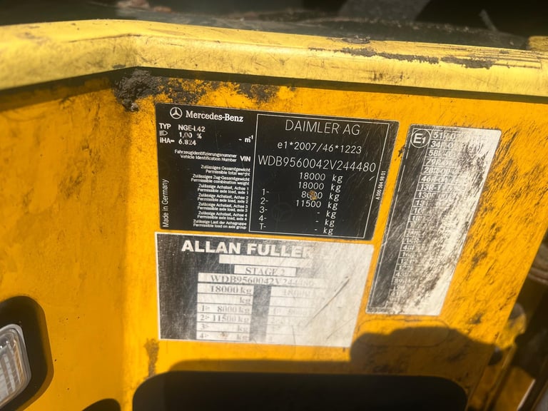 Mercedes-Benz ECONIC 1830 