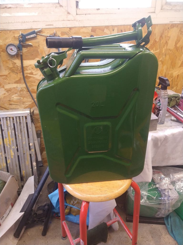 20 ltr Jerry can / fuel can / petrol can 