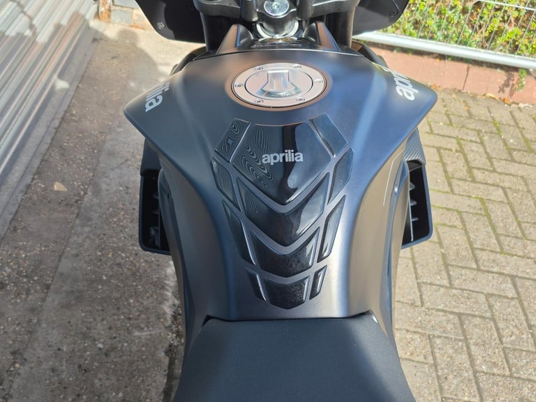 Aprilia Tuono 125 e5+