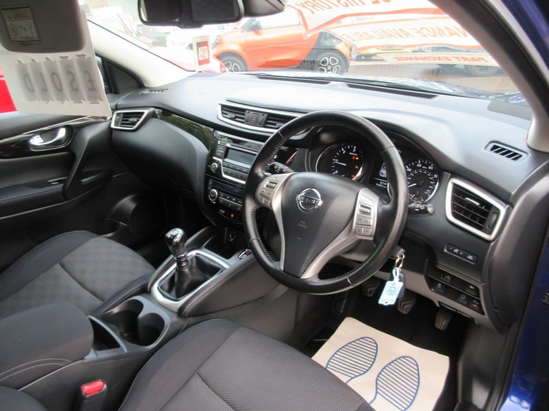 2015 Nissan Qashqai 1.5 dCi Acenta [Smart Vision Pack] 5dr HATCHBACK Diesel Manual