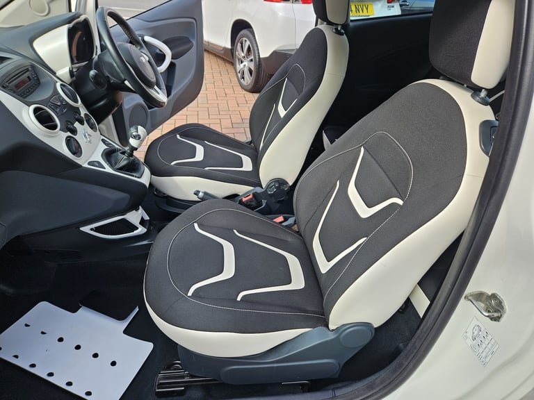 FORD KA 1.2 Zetec White Edition *** 26,000 Miles *** 2016