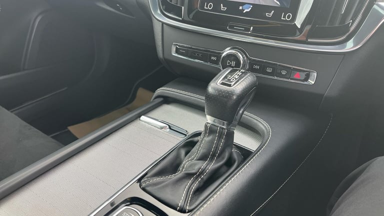 2017 Volvo S90 D5 PowerPulse AWD R-Design Pro Automatic SALOON Diesel Automatic