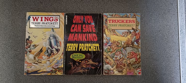 Terry Pratchett Books for younger readers 
