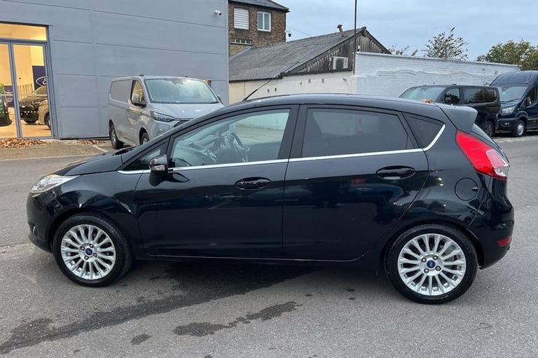 2016 Ford Fiesta 1.0 EcoBoost 125 Titanium 5dr HATCHBACK PETROL Manual