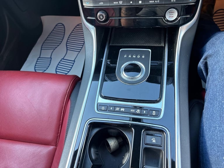 JAGUAR XE 2.0 d R-Sport 2017