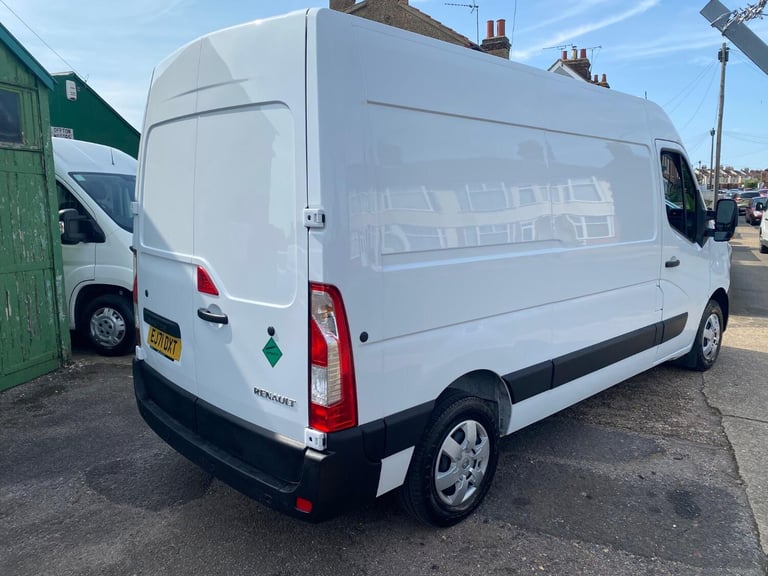RENAULT MASTER 2.3 FWD MM35 dCi 135 Business+ MY19 White Manual Diesel 2021