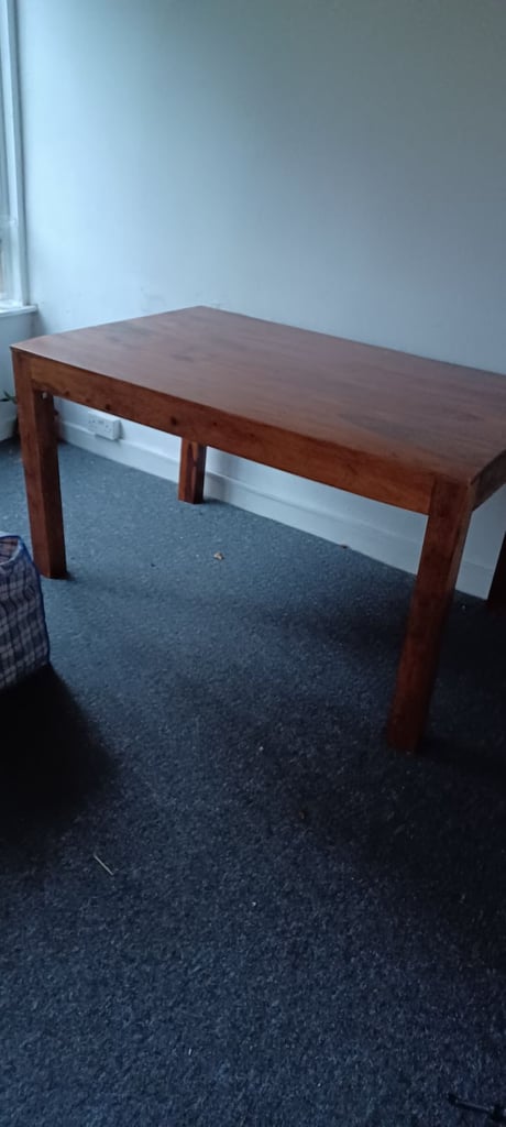 Solid oak dining table 