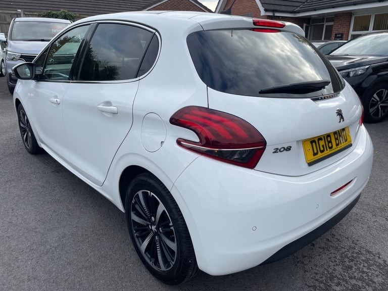 2018 Peugeot 208 1.2 PureTech Allure Premium 5dr HATCHBACK PETROL Manual