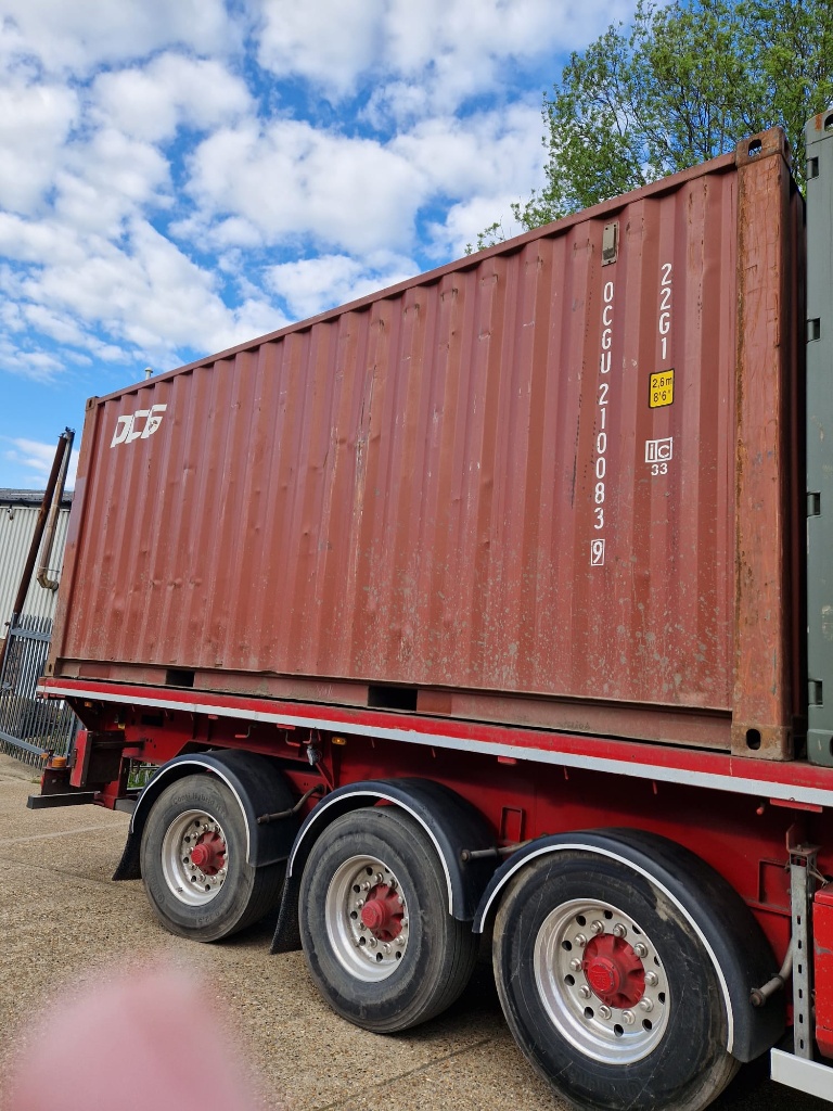 **** 20ft Cargo Worthy Shipping Container ****