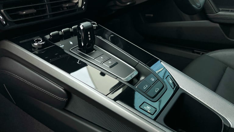 2024 Porsche 911 2dr PDK Petrol