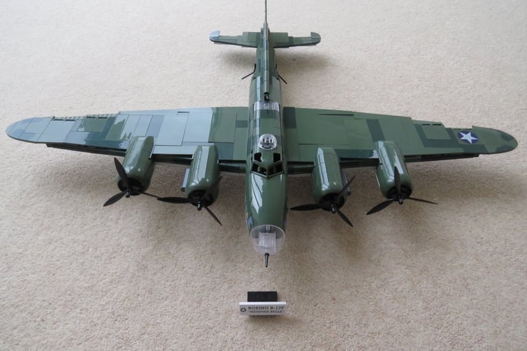 image for COBI 5707 BOEING B-17F FLYING FORTRESS MEMPHIS BELLE MODEL + BOX + MANUAL