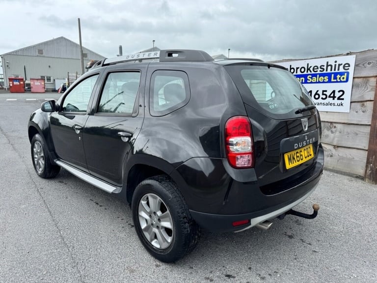 2016 Dacia Duster 1.5 dCi Laureate SUV 5dr Diesel Manual 4WD Euro 6 (s/s) (110 ps) HATCHBACK Dies...