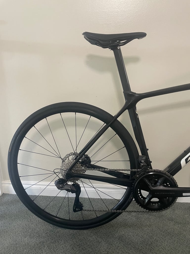 As new Giant Advanced TCR 0 Disc Ultegra DI2 Full Carbon Road Bike