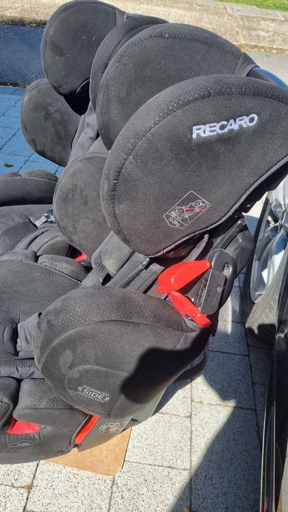 2 x Recaro Child Seats. Probably the best available in looks and quality.