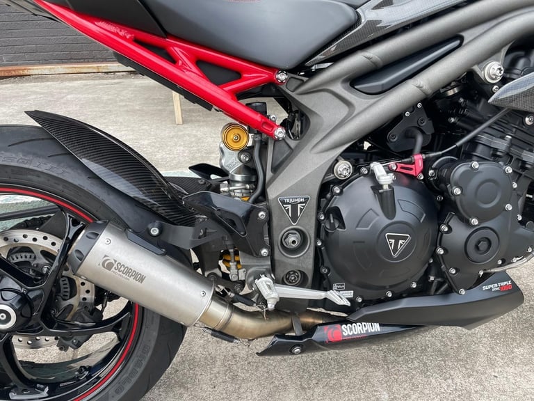 Triumph Speed Triple 1050 RS 2018 in Black