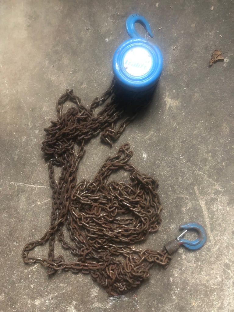 Heavy duty pulley system 